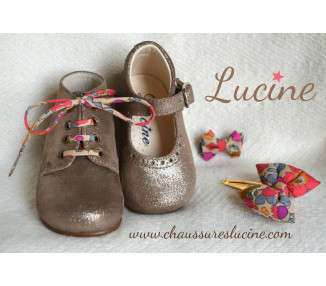 Chaussures Babies Charles IX Alice à boucle - cuir TAUPE Irisé