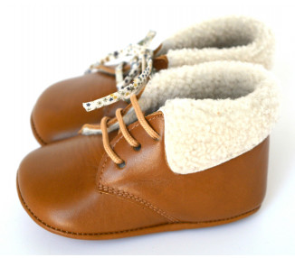 Chaussons bébé souples fourrés antidérapants Mini-Arthur - cuir CAMEL