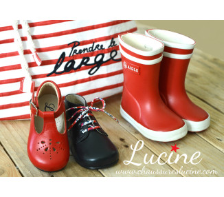 Chaussures ouvertes en cuir rouge pour bébés