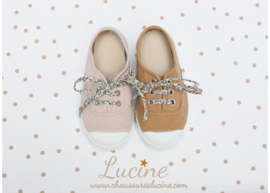 Chaussures enfants et bébés baskets tennis en toiles à lacets élastiques rose nude moutarde camel