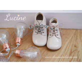 Chaussures montantes à lacets pour bébé fille