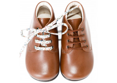 Chaussures bébés filles et garçons en cuir et lacets fantaisies
