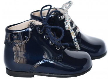 Chaussures à lacets montantes confort cheville