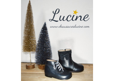 Chaussures pour bébés à lacets avec festons et fleurs