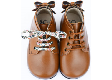 Chaussures bébés élégantes en cuir