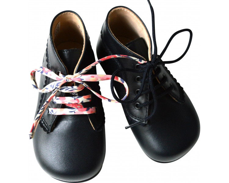 Bottillon bébés en cuir avec frisettes bleu marine