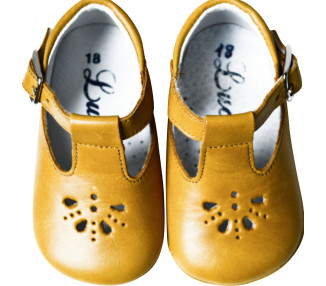 Chaussons bébé SOUPLES Salomé antidérapants Mini-Aloïs - cuir jaune MOUTARDE