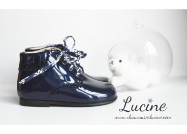 Chaussures pour fille en cuir souple vernis bleu marine