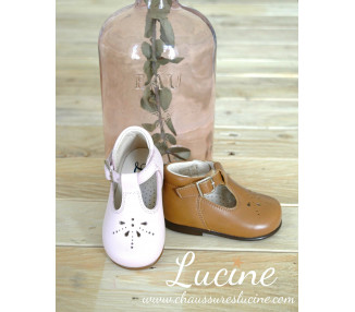 Bottillons bébés en cuir rose et camel à porter avec ou sans chaussettes