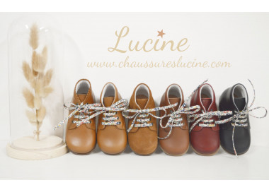 Chaussures souples pour les bébés en cuir doublé cuir