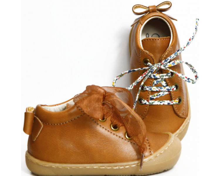 Chaussures bébé SOUPLES Max noeud - cuir CAMEL