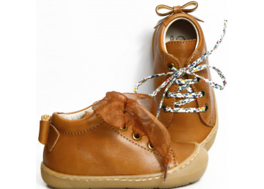 Chaussures souples pour bébés filles idéales premiers pas