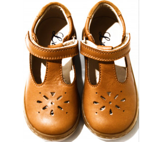 Chaussures pour filles et garçons pratiques et confortables