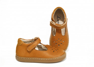 Chaussures mixtes fermeture pratique à scratchs et cuir souple