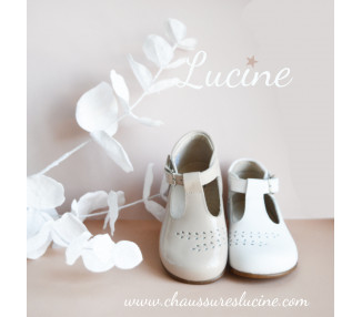 Chaussures ouvertes en cuir blanc pour fille