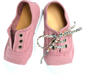 Tennis baskets en toiles vieux rose à porter avec ou sans lacets pratiques et confortables