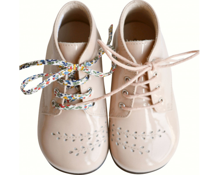 Chaussures Bottillons Isis lacets - vernis ROSE nude