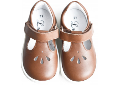 Chaussures à scratchs en cuir souple camel pour bébé