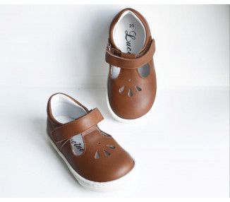 Chaussures bébés à scratchs souples, pratiques et confortables