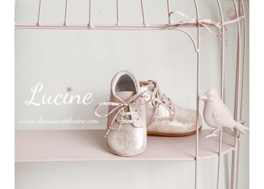 Bottillons montants à lacets en cuir rose pour filles