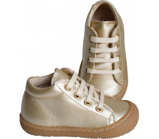Chaussures souples adaptées 1ers pas en cuir or