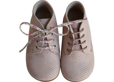 Chaussures à lacets rose nude à pois pour bébés fille