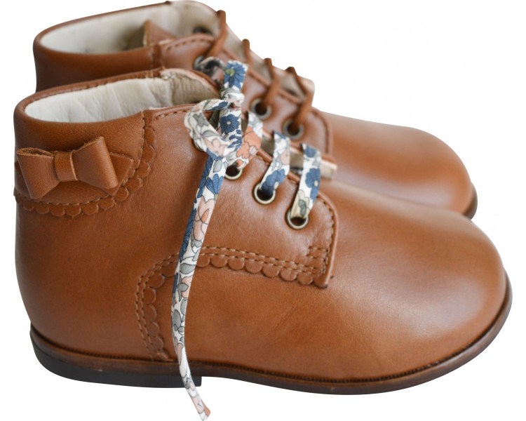 Chaussures bébés cuir souple et noeud de côté Chaussures bébés cuir souple et noeud de côté