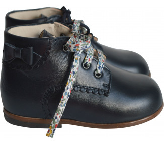Bottillons à noeuds en cuir souple pour bébé fille