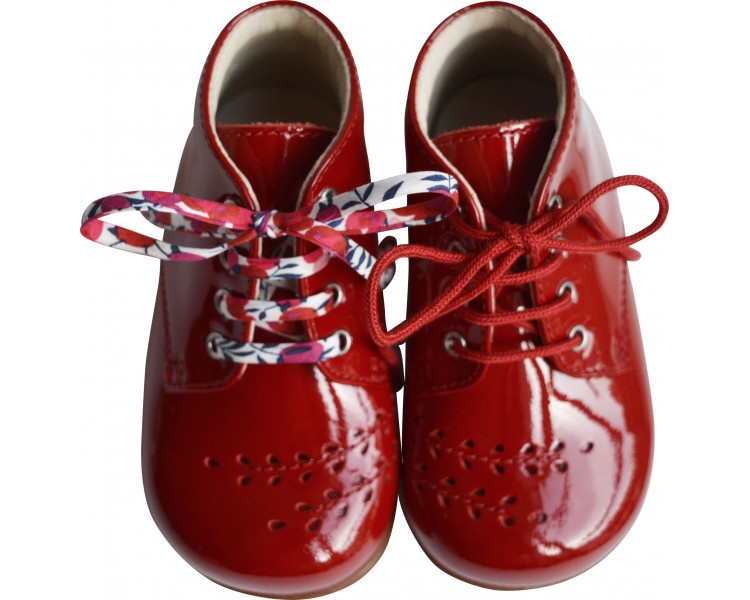 Isis - lacets - vernis ROUGE Isis - lacets - vernis ROUGE