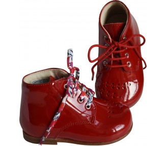 Chaussures Bottillons Isis lacets - vernis ROUGE