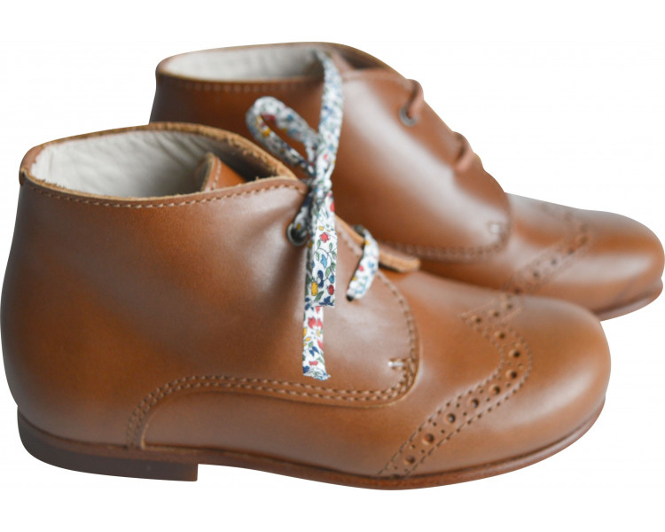 Chaussures montantes à lacets pour enfants bout fleuri cuir camel