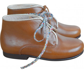 Chaussures montantes pour fille en cuir et liseré doré