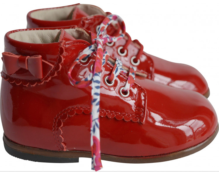 Chaussures Bottillons SOUPLES Clarence noeud - vernis ROUGE