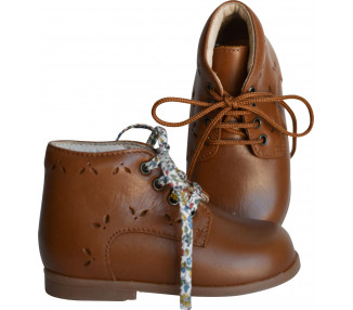 Chaussures souples pour bébés filles en cuir et fleurs