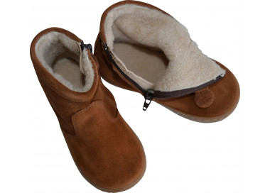 Bottines pour bébes et enfants filles et garçons et entièrement fourrées laine douce naturelle