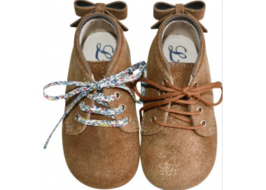 Bottillons bébés filles à lacets pour tous types de pieds