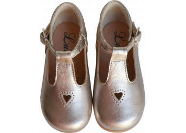 Chaussures coeurs pour bébés filles en cuir or souple