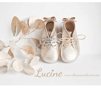 Bottillons bébés en cuir or souple et confortable pour bébés filles
