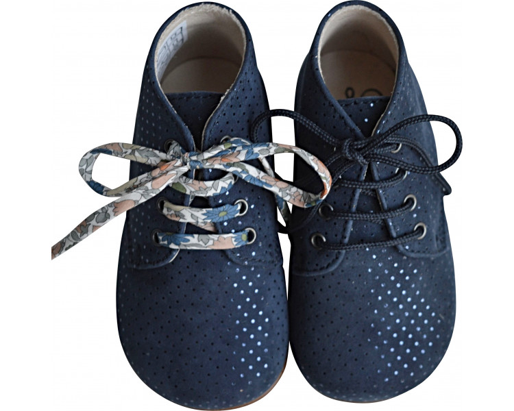 Chaussures pour bébés bleu irisé à pois pour fille