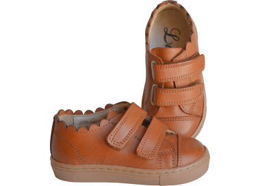 Chaussures baskets entièrement doublées cuir souple
