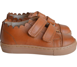 Baskets sneakers fille à scratchs, pratiques, souples et confortables