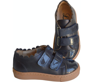 Chaussures fille à scratchs, pratiques et confortables