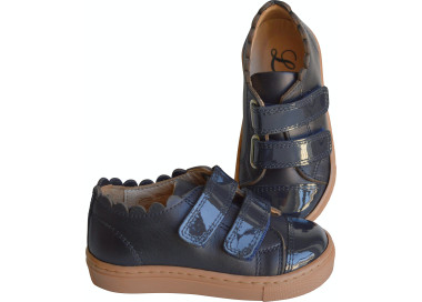 Chaussures fille à scratchs, pratiques et confortables