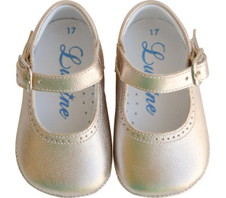 Chaussons souples en cuir doré pour bébé fille