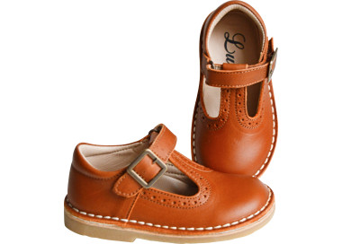 Chaussures mixtes souples pour enfants. Pratiques et confortables