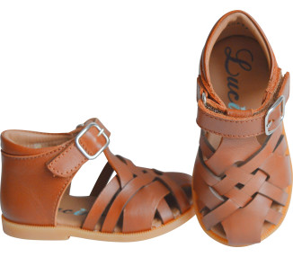 Chaussures d'été pour bébés filles et garçons. Semelle et cuir souples et confortables tout en offrant un excellent maintien