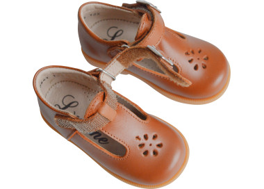Chaussures Salomé pour bébés fille et garçon avec semelle et cuir souples et fermeture pratique