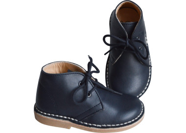 Derbies en cuir pour enfants en cuir bleu marine à lacets idéales pour l'école, pour les weekend et les cérémonies