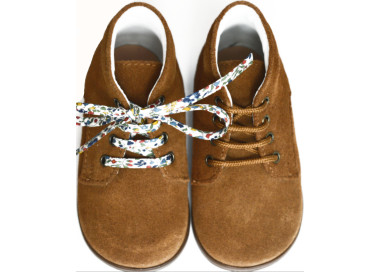 Chaussures souples et confortables pour les premiers pas et à l'aise dans la marche pour bébés mixtes fille et garçon