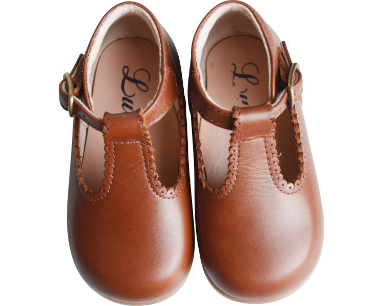 Chaussures souples pour bébés filles et idéales 1ers pas et pour la marche. daptées pieds fins et tous types de pieds